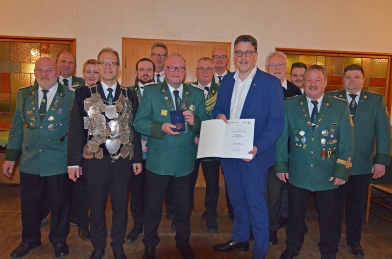 Überreichung NRW-Ehrenplakette 
