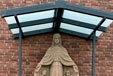 Schutzmantelmadonna mit neuem Dach