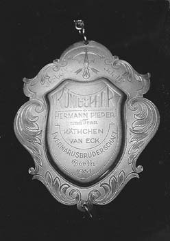 1951 - Plakette