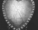 1736 - Große Brustplakette