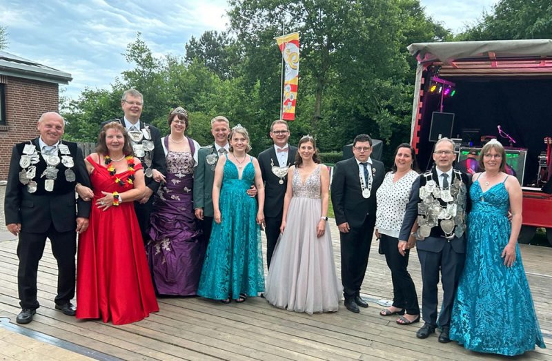 Krönungsball in Bönning-Rill